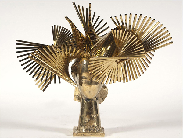 Ivy Cabeza de Biarritz Dorada gold aluminum sculpture by artist Manolo Valdés